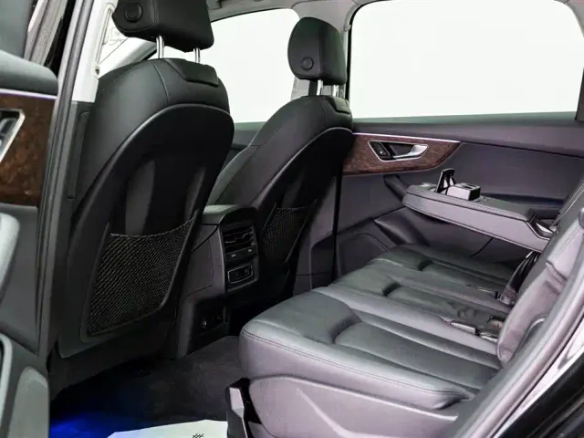 Audi Q7 — Фото автомобиля 7