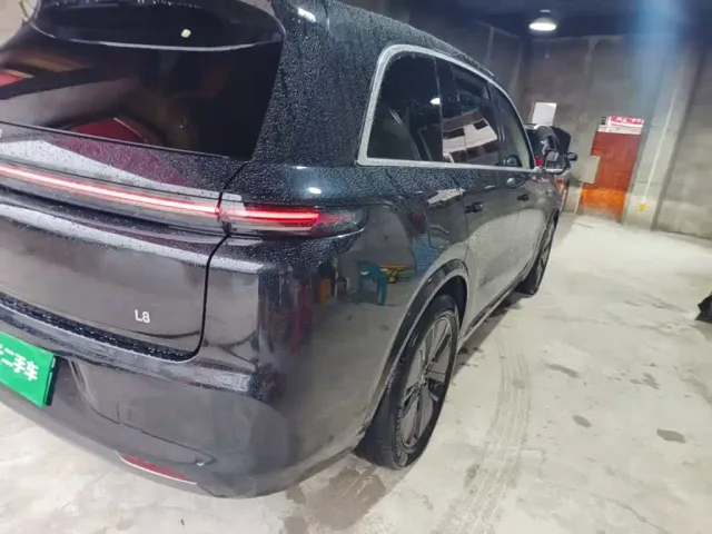Li Auto L8 — Фото автомобиля 7