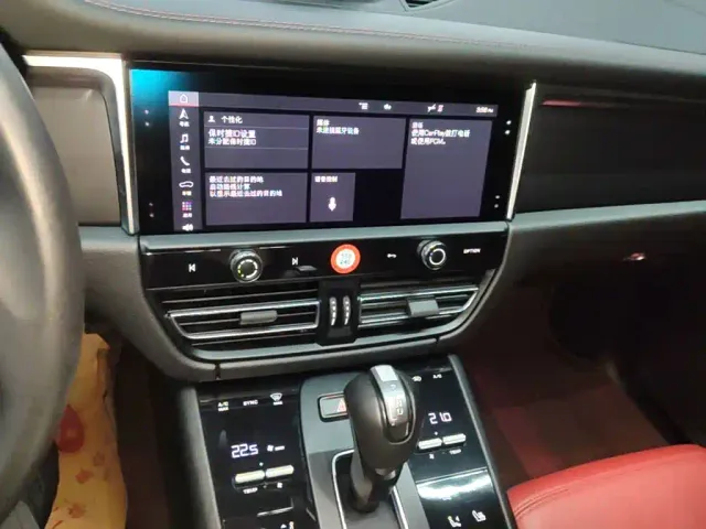 Porsche Macan — Фото автомобиля 12