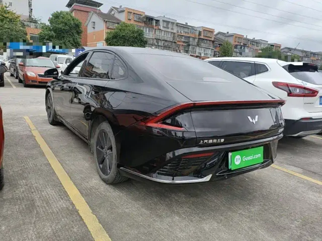 Wuling Starlight — Фото автомобиля 4