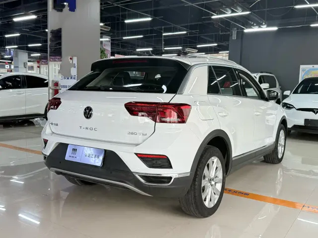 Volkswagen T-Roc — Фото автомобиля 4
