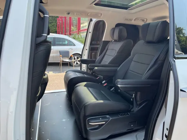 GAC Trumpchi E8 — Фото автомобиля 14