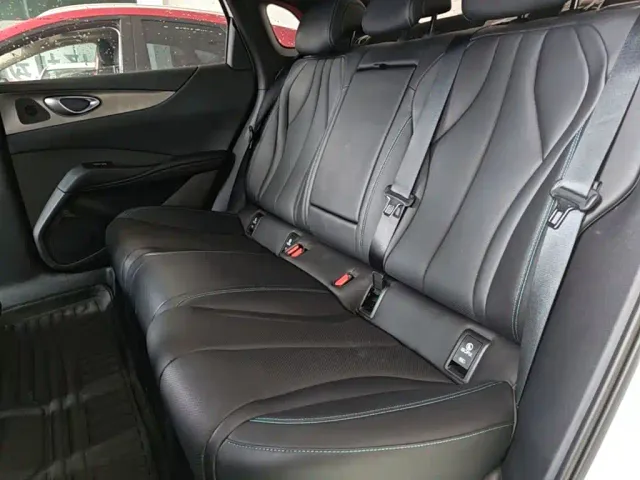 BYD Seal 06 — Фото автомобиля 16