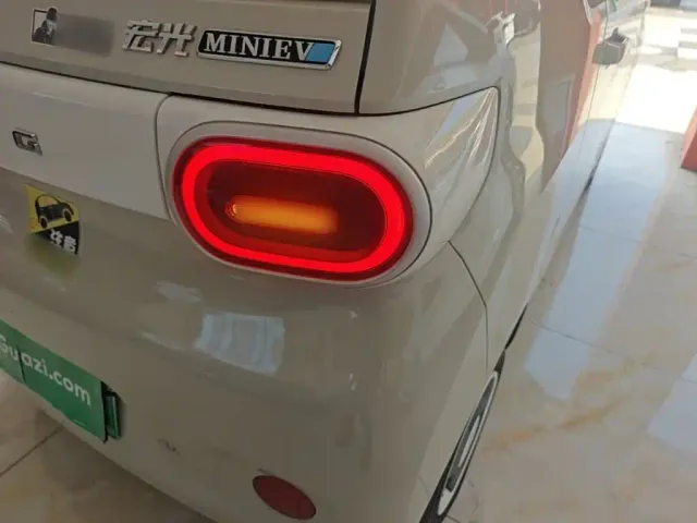 Wuling Hongguang Mini EV — Фото автомобиля 7