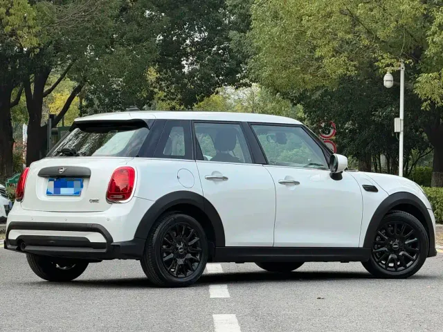 MINI Hatch — Фото автомобиля 5
