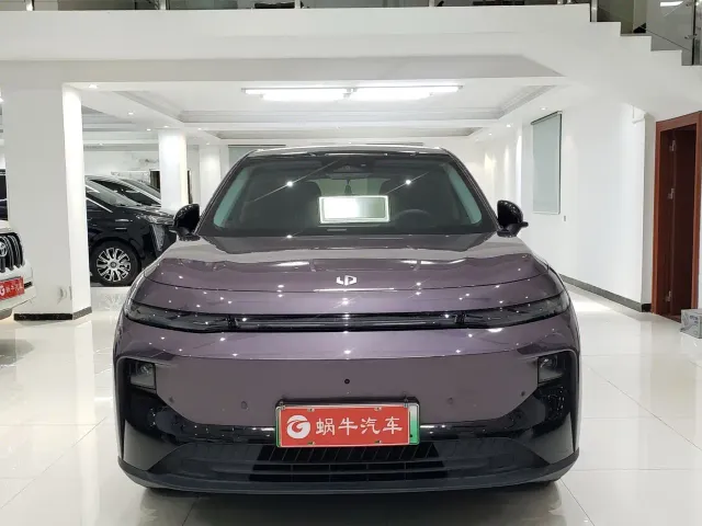 Leapmotor B10 — Фото автомобиля 2