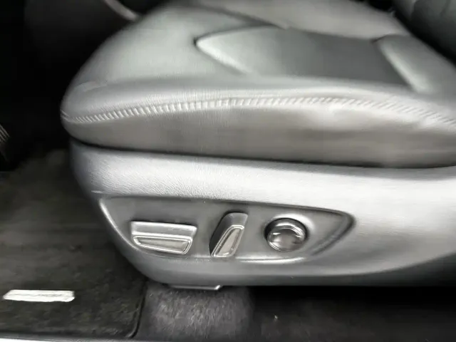 Toyota Highlander — Фото автомобиля 13
