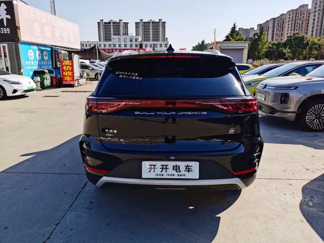 BYD Tang — Фото автомобиля 7