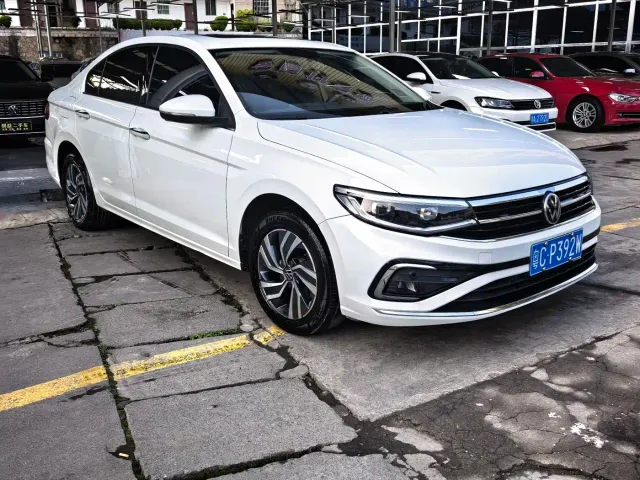 Volkswagen Bora — Фото автомобиля 3
