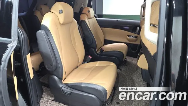 Kia Canival Carnival 4 поколение Дизель 9 мест Signature — Фото автомобиля 2