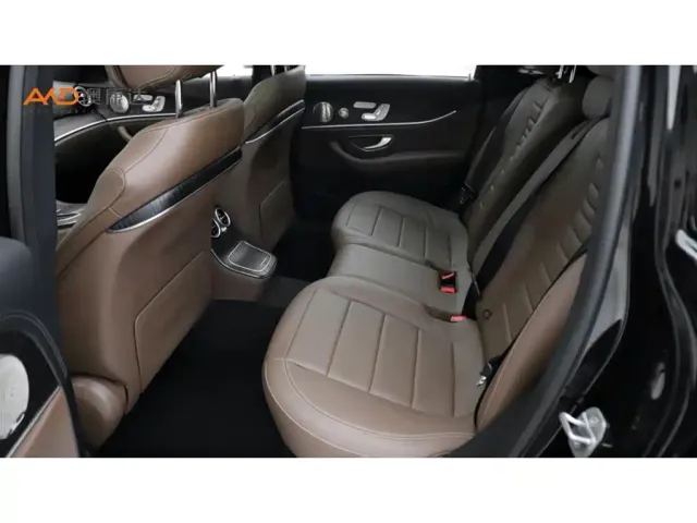 Mercedes-Benz E-Class — Фото автомобиля 7