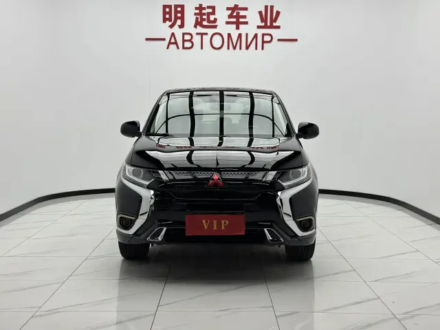 Mitsubishi Outlander — Фото автомобиля 2