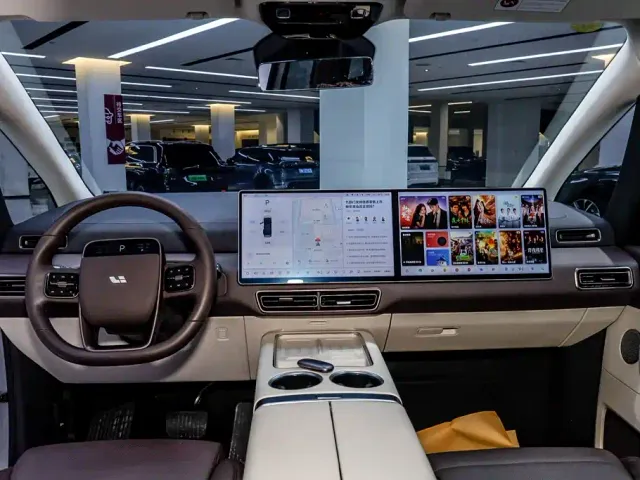 Li Auto MEGA — Фото автомобиля 27