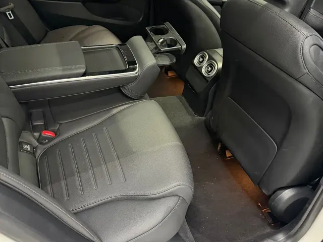 Mercedes-Benz C-Class — Фото автомобиля 4