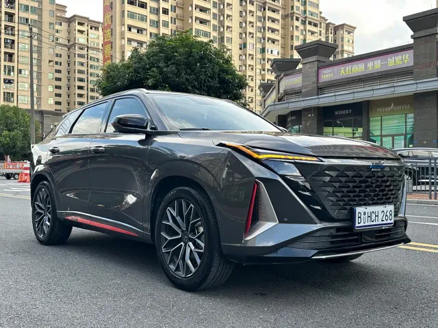 Changan Z6 — Фото автомобиля 3