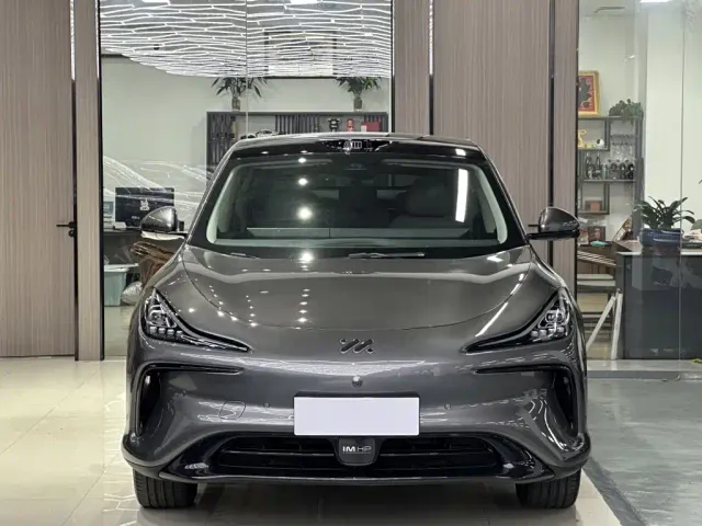 IM Motors LS6 — Фото автомобиля 2