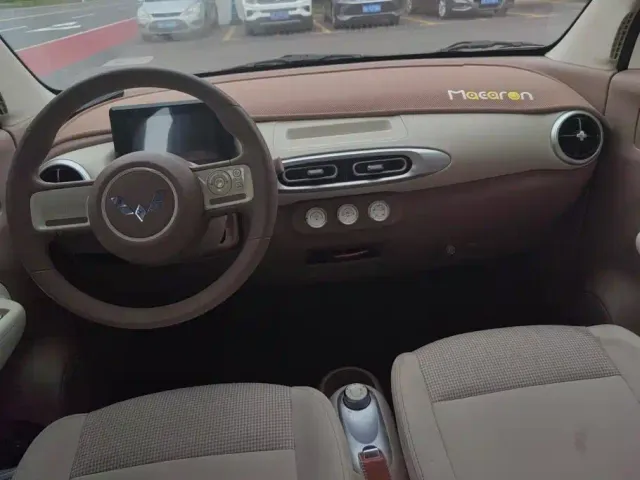 Wuling Hongguang Mini EV — Фото автомобиля 12