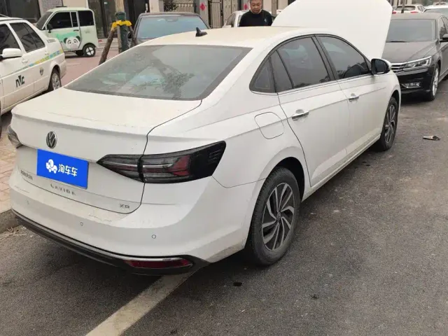 Volkswagen Lavida — Фото автомобиля 3