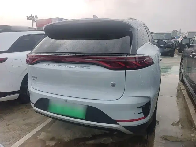 BYD Tang — Фото автомобиля 5