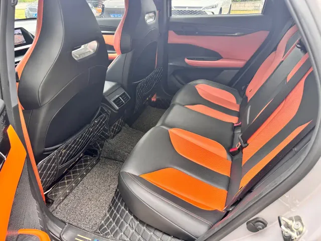 Changan Changan UNI-V 2022 1.5T Excellence — Фото автомобиля 9