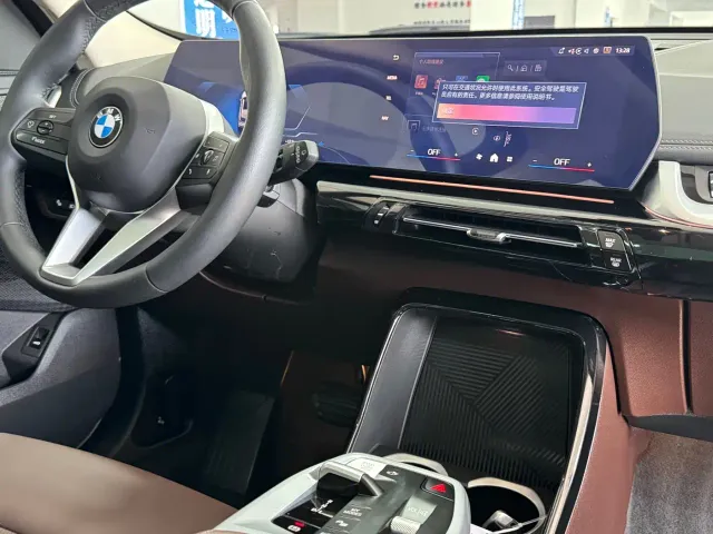 BMW X1 — Фото автомобиля 12
