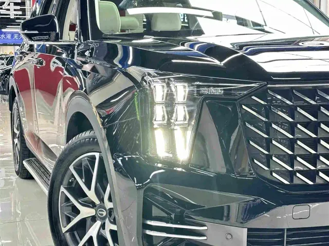 GAC Trumpchi GS8 — Фото автомобиля 6