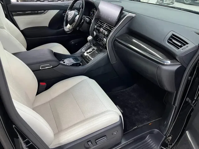 Lexus LM — Фото автомобиля 25