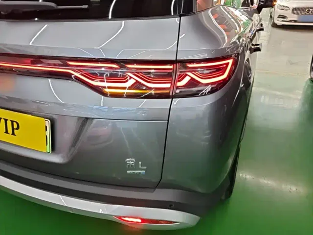 BYD Song L DM-i — Фото автомобиля 7