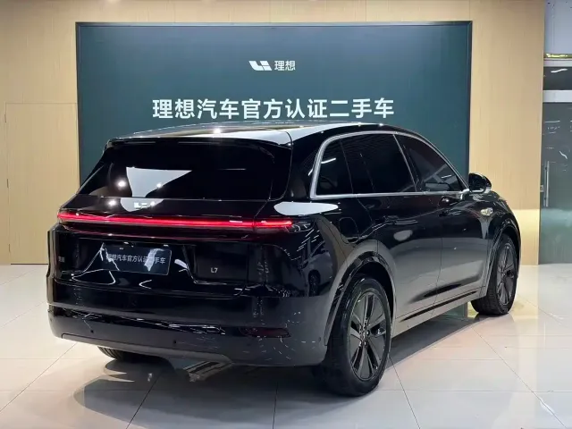 Li Auto L7 — Фото автомобиля 3