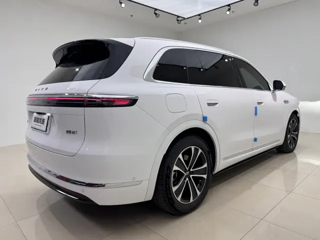 Aito M7 — Фото автомобиля 6