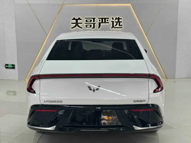 Wuling Starlight — Фото автомобиля 8