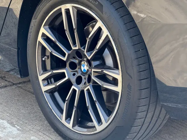 BMW 5 Series — Фото автомобиля 17
