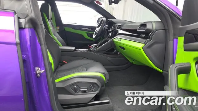 Lamborghini Urus — Фото автомобиля 11
