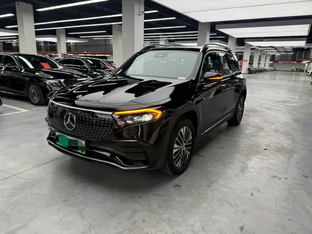 Фотография автомобиля — Mercedes-Benz EQB