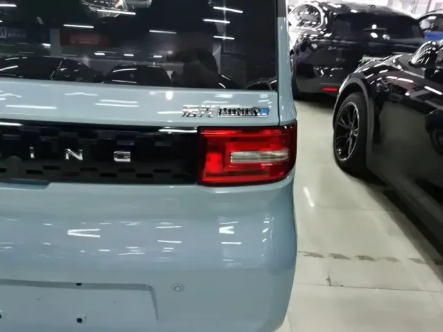 Wuling Hongguang Mini EV — Фото автомобиля 7