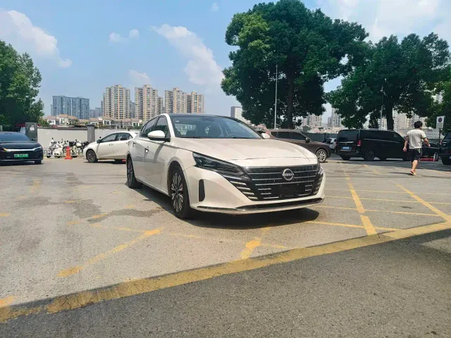 Фотография автомобиля — Nissan Teana