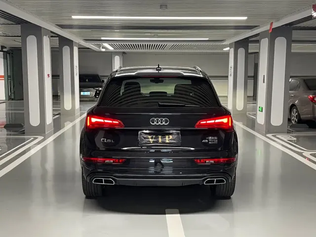 Audi Q5L — Фото автомобиля 28