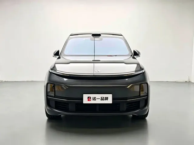 Li Auto L9 — Фото автомобиля 2