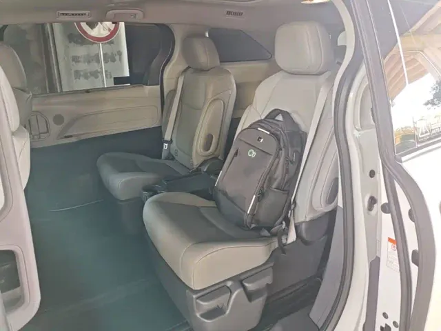 Toyota Granvia — Фото автомобиля 16