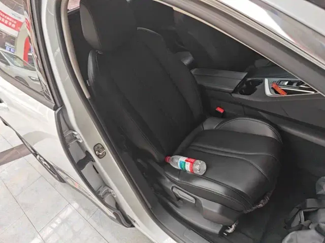 Peugeot 4008 — Фото автомобиля 24