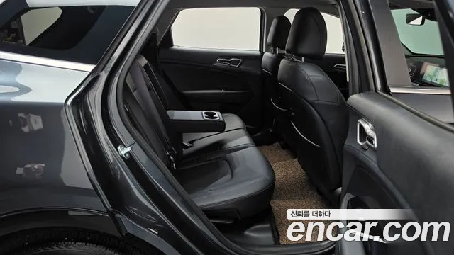 Kia Sportage Sportage 5-е поколение Бензин 1.6 турбо 2WD — Фото автомобиля 10
