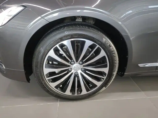 Volvo S90 — Фото автомобиля 22