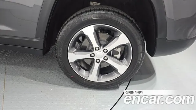 Jeep Cherokee WL — Фото автомобиля 6