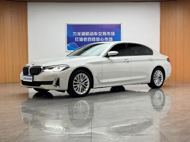 Фотография автомобиля — BMW 5 Series