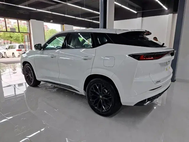 Changan UNI-Z — Фото автомобиля 4