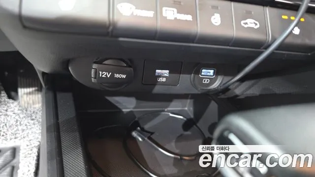 Hyundai Avante CN7 — Фото автомобиля 30