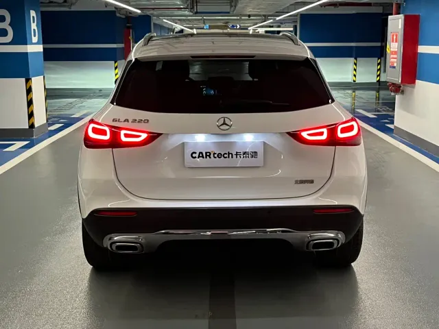 Mercedes-Benz GLA-Class — Фото автомобиля 8