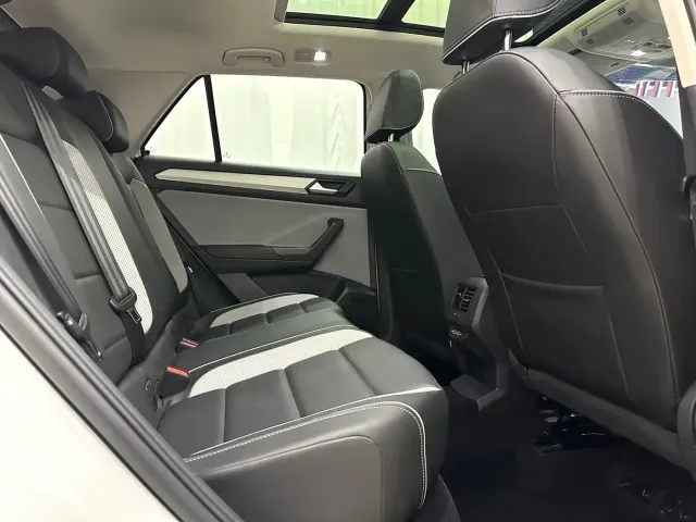 Volkswagen Volkswagen T-ROC 2023 280TSI DSG 2WD Time Edition — Фото автомобиля 11