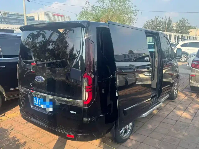 Ford Tourneo — Фото автомобиля 9