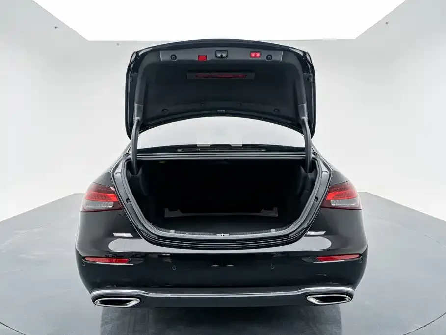 Mercedes-Benz Mercedes-Benz E-Class 2022 Facelift E 300 L Fashion Style — Фото автомобиля 9